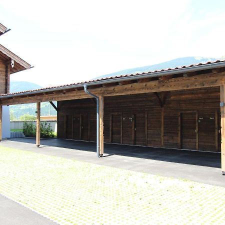 Modern Apartment near Lake in Salzburg Hollersbach im Pinzgau Exterior foto