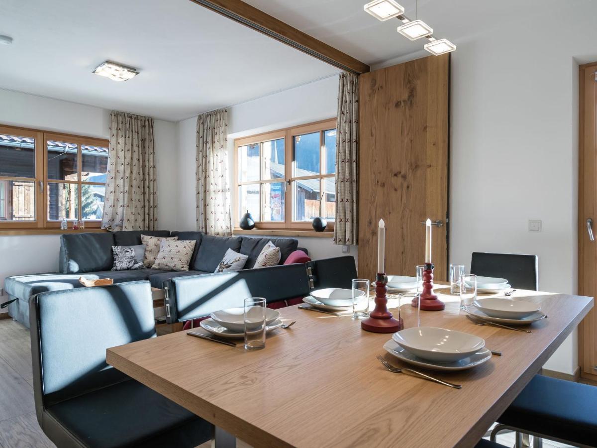 Modern Apartment near Lake in Salzburg Hollersbach im Pinzgau Exterior foto