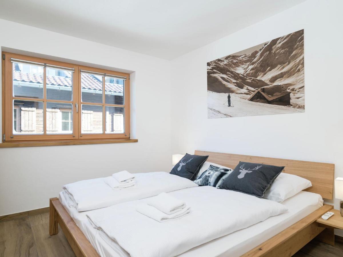 Modern Apartment near Lake in Salzburg Hollersbach im Pinzgau Exterior foto