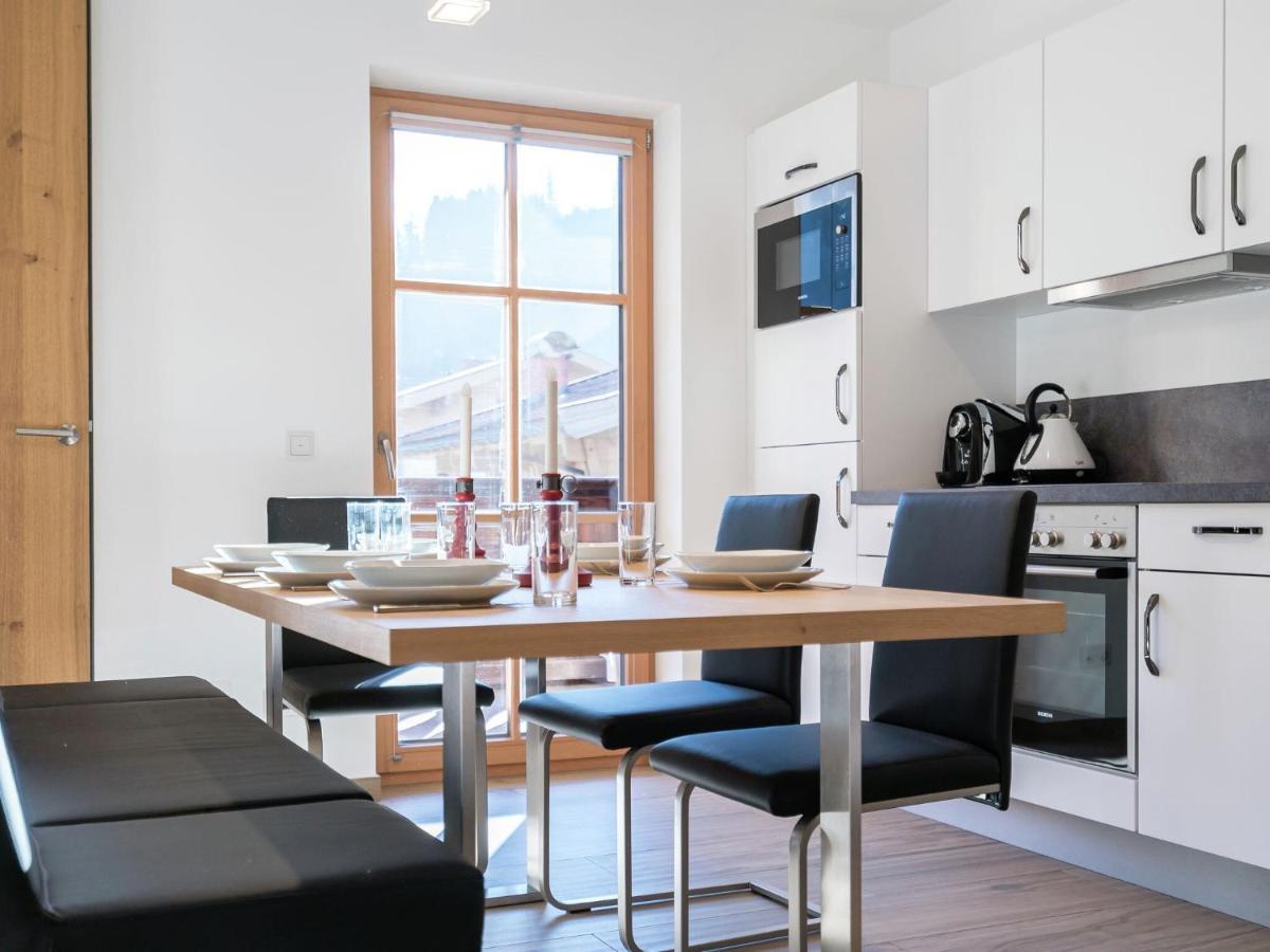 Modern Apartment near Lake in Salzburg Hollersbach im Pinzgau Exterior foto