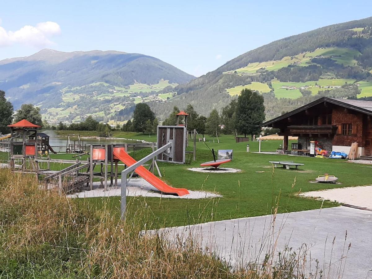 Modern Apartment near Lake in Salzburg Hollersbach im Pinzgau Exterior foto